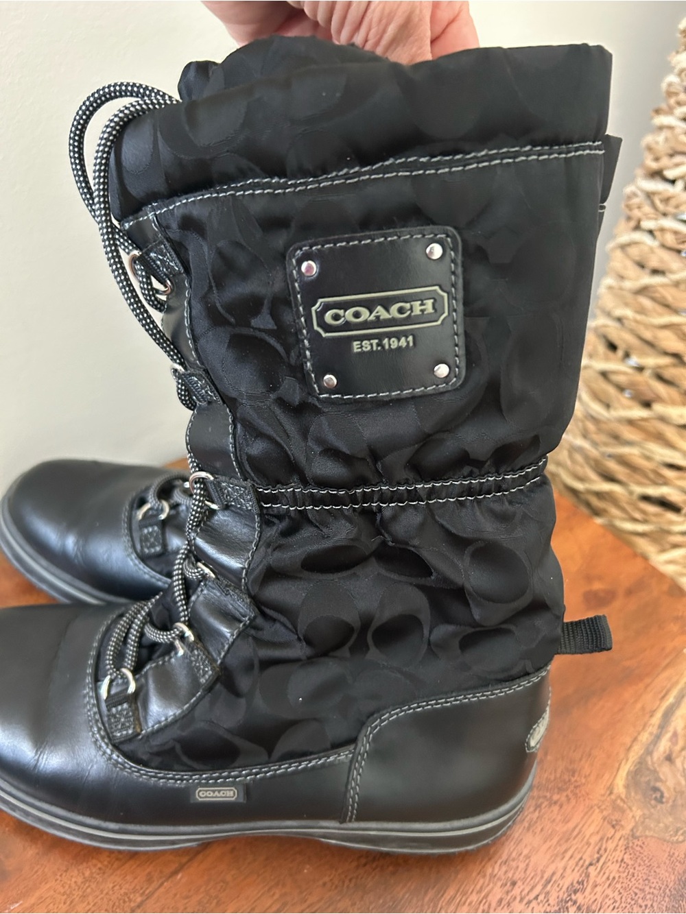 Coach Shaine winter boots 7.5 EUC